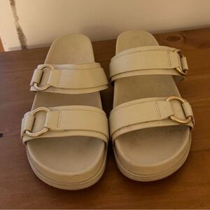 Women sandal sz 8